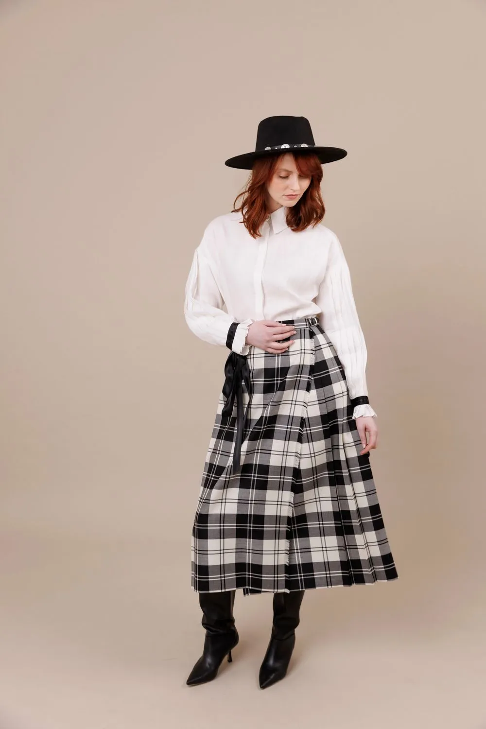 Black & White Erskine 100% Worsted Wool Long Kilt