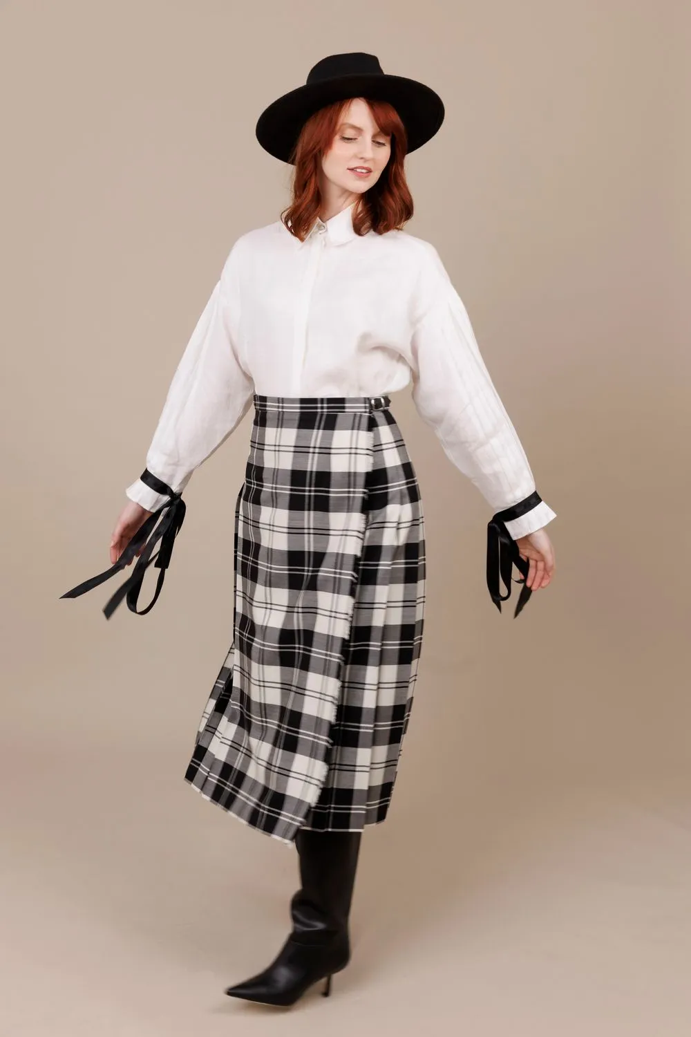 Black & White Erskine 100% Worsted Wool Long Kilt