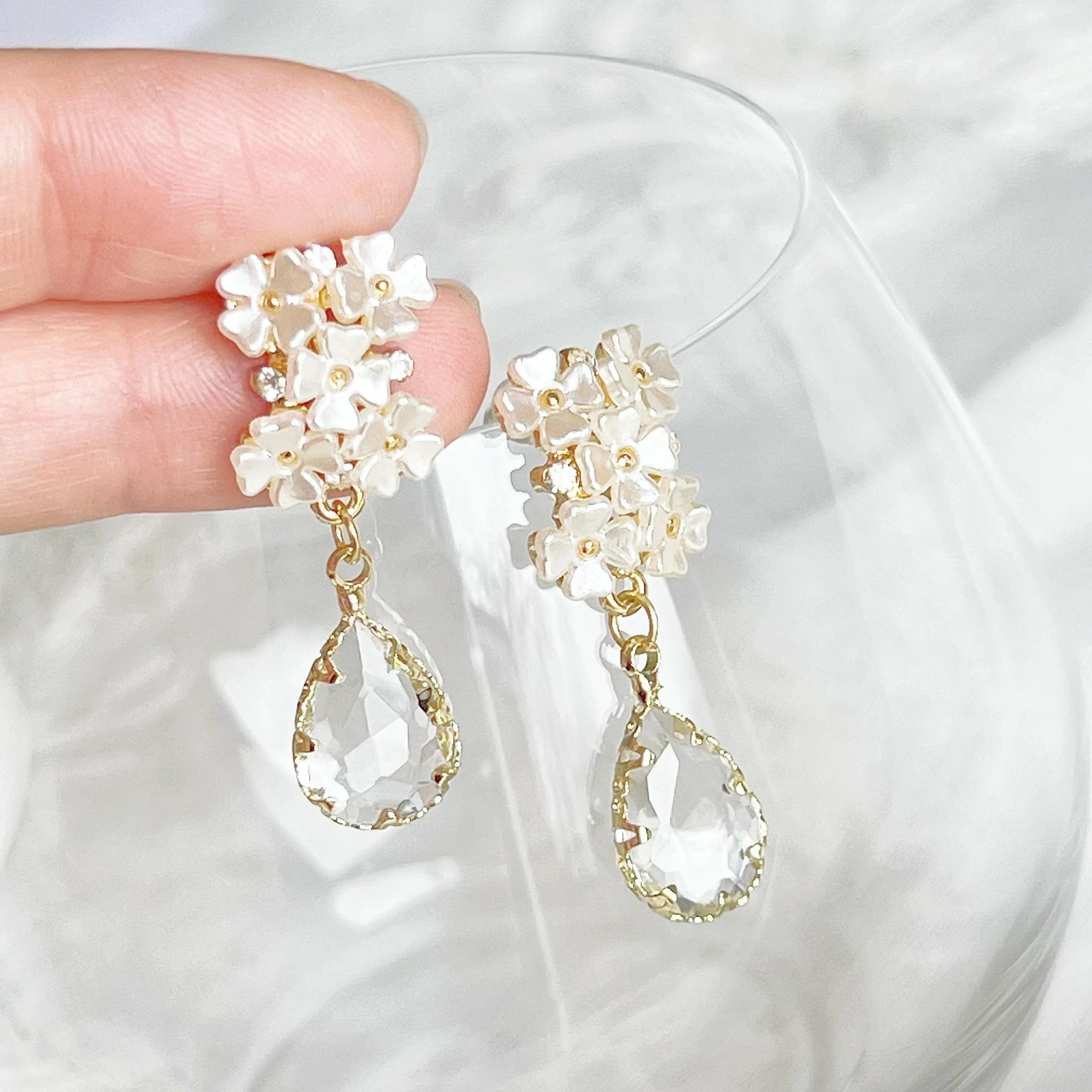 Ninaouity White Hydrangea Flower Crystal Drop Earrings